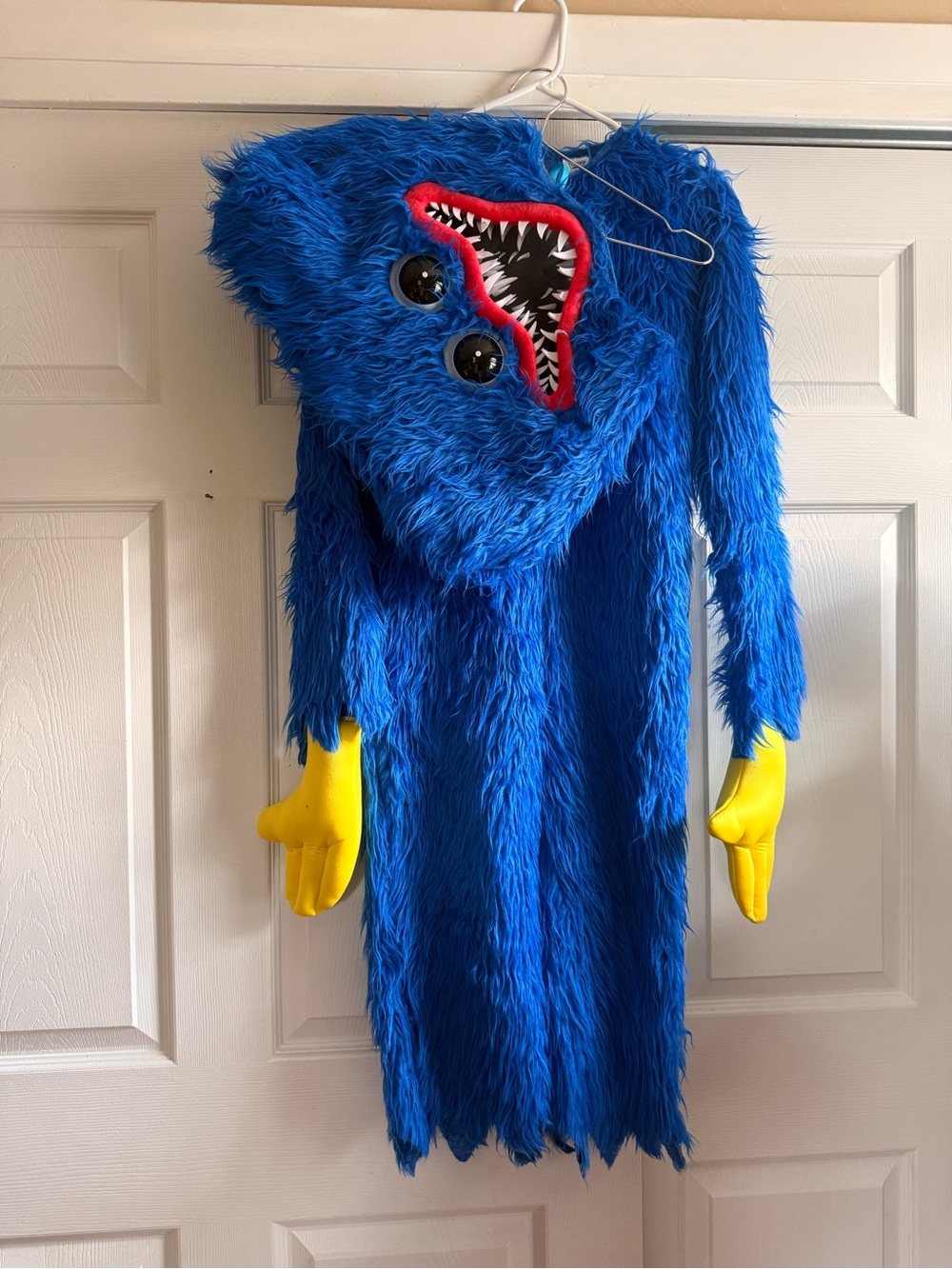 Huggy Wuggy costume Size Small